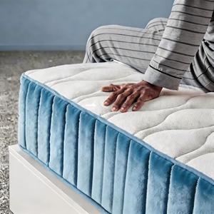 Materasso a molle California King di lusso per hotel, con schiuma morbida compressa <span class=keywords><strong>e</strong></span> imbottitura a insacchetti, arrotolato in scatola, per una qualità di sonno elevata - Product Image 1