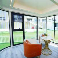 Maison préfabriquée moderne Royalstar H40 Ultra, maison mobile préfabriquée pour un espace de glamping de luxe de 40 pieds, cabine capsule