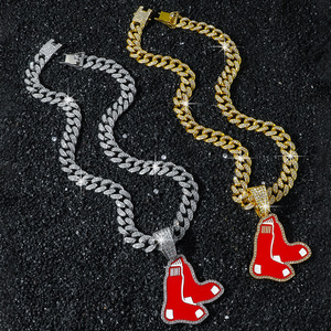Nuevo Collar con Colgante de Calcetines Rojos de Aleación, Diseño Simple y Versátil, Hecho a Mano, Chapado en Oro, Estilo Hip Hop, para Hombre, Joyería de Moda - Product Image 1