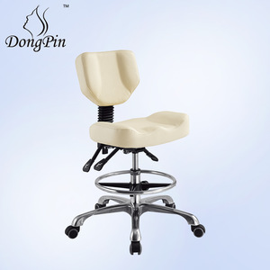 Silla de Peluquería 9942 de Cuero Giratoria con Altura Ajustable, Taburete de Barbería para Oficina - Product Image 4