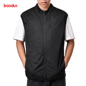 เสื้อกั๊กมอเตอร์ไซค์แบบไม่มีแขนสำหรับผู้ชาย BaoDun สีดำ กันน้ำ แห้งเร็ว ระบายอากาศได้ดี ผลิตจากโพลีเอสเตอร์ สำหรับขี่มอเตอร์ไซค์ - Product Image 1