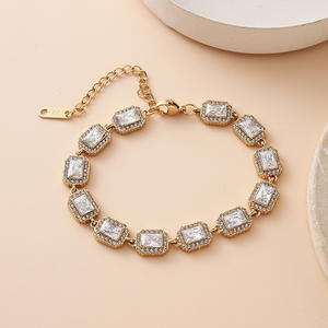 Bracelet Tennis CZ Cœur et Rectangle Plaqué Or et Argent, Chaîne de Luxe, Bijou Réglable, Cadeau Tendance pour Femme, Vente en Gros - Product Image 1