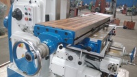 Machine de fraisage CNC verticale de haute qualité 2025, robuste, pour un traitement des métaux polyvalent et facile