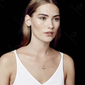 Diseños de collar de medallón dorado de plata de ley cz de moda para mujer - Product Image 2