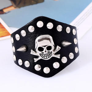 यूरोपीय अमेरिकी पंक शैली यूनिक्स चौड़े चमड़े के क्यूफ ब्रेसलेट ब्रेसलेट अतिरंजित रिवेट खोपड़ी काउहिट्स - Product Image 5