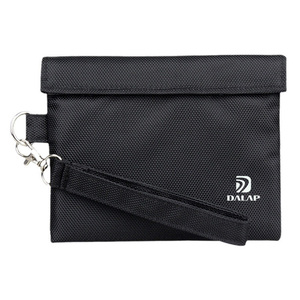 Pochette anti-odeur personnalisée avec logo, sac de rangement en nylon imperméable, étui de voyage pliable avec sangle de poignet - Product Image 1