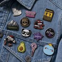Épinglette en émail personnalisée pour club, badge en métal émaillé souple pour organisation communautaire, vente en gros, logo personnalisé, conception gratuite