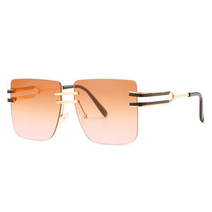 Gafas de Sol Qianai sin Marco, Lentes Degradados en Rosa, Metálicas, Cuadradas Grandes, Protección UV para Mujer - Product Image 1