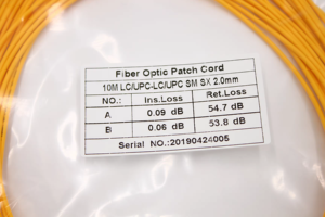 Câble de télécommunication en <span class=keywords><strong>fibre</strong></span> <span class=keywords><strong>optique</strong></span> monomode LC/UPC-LC/UPC 2,0 mm 10 m jaune LSZH PVC - Product Image 6