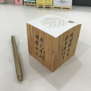 <span class=keywords><strong>Bloc</strong></span>-<span class=keywords><strong>notes</strong></span> en papier avec logo personnalisé et porte-stylo <span class=keywords><strong>Bloc</strong></span> cube note autocollante Papeterie de bureau créative Fournitures scolaires de bureau - Product Image 5