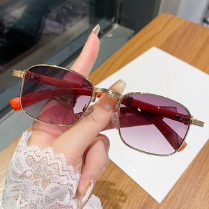 <b>Sunglasses</b> Wooden Temples <b>Square</b> <b>Frame</b> UV400 Women Fashionable Travel Style - Product Image 4