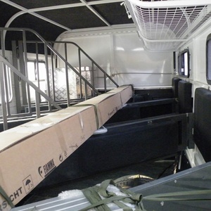 Semirremolque HERUI de Carga Inclinada para 3 Caballos, Construcción de Acero Aleado, Eje Doble, Frenos Eléctricos, Capacidad de Carga de 4T, Alojamiento Tipo RV - Product Image 3