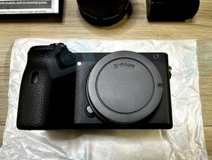 Cámara sin Espejo HFT Profesional A6600 + Lente de 16-50 mm, Formato APS-C, Video 4K, Tarjeta SD, Venta al por Mayor - Product Image 4