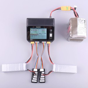 Cargador Inteligente Dual ToolkitRC M6DAC 700W 15A2 AC200V DC100V USB C 65W para Baterías de Drones RC y Modelos de Autos - Product Image 1