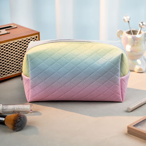 Sac de rangement de maquillage de voyage en plein air carré dégradé cosmétique pour femmes de nouveau design - Product Image 3