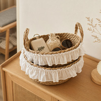 Panier de rangement en paille tressé à la main, style vintage français, avec bordure en dentelle, organiseur de bureau pour cosmétiques et jouets