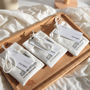 Duftsäckchen Auto Lufterfrischer zum Aufhängen, individueller aromatischer Duftbeutel für Schublade und Kleiderschrank mit Kordel - Product Image 2