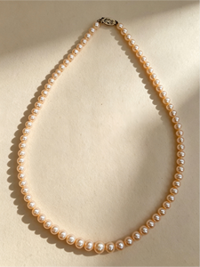 Collar de Perlas Naturales de Agua Dulce Color Durazno, 5-9mm, Grado AAAA, 18 Pulgadas con Cierre de Oro de 9K, Joyería Fina Elegante - Product Image 1