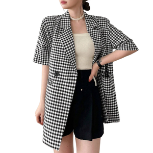 Veste de costume élégante rétro pour femme, à carreaux noirs et blancs, col à revers, double boutonnage, manches courtes, coupe ample - Product Image 1