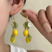 Citroenfruit oorbellen met lange franjes, verguld, zomerse niche-ontwerp, zoete meisjesachtige oorhaken voor feestjes