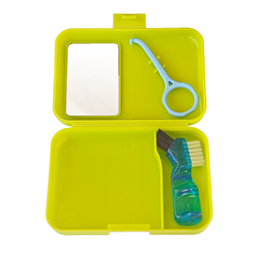 Kotak Penyimpanan Retainer Ortodontik 3 in 1 dengan Cermin Sikat dan Alat Pelepasan Portabel - Product Image 5