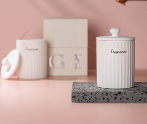 Velas Aromáticas de Aceites Esenciales en Frascos de Cerámica de Lujo, Hechas a Mano, Marca Privada, Regalos Navideños, Cera de Soya de Origen Vegetal, Diseño Moderno - Product Image 3