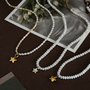 Elegante <span class=keywords><strong>Collana</strong></span> da Donna in Stile Francese <span class=keywords><strong>con</strong></span> Perle di Riso Miste <span class=keywords><strong>e</strong></span> Ciondolo a Stella in Pietra Naturale, Placcata in PVD 18K, Impermeabile, per Uso Quotidiano <span class=keywords><strong>e</strong></span> Feste - Product Image 3
