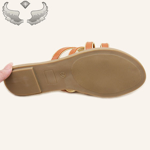 High-quality <b>Summer</b> Casual Cross-over Slip-on Outdoor Flat Lightweight Breathable Women's <b>slippers</b> and Sandals - Product Image 6