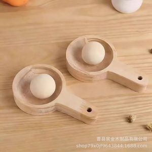 Outil de moulage de raviolis en bois, 14,5 cm de long, 8,5 cm de large, pour la fabrication de feuilles de raviolis et de pâtisserie mochi - Product Image 2