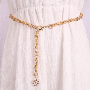 Chaîne de corps tendance en alliage de zinc avec pendentif croix dorée style Hip Hop, pour usage quotidien, avec serti clos simple et pendentif K blanc - Product Image 2