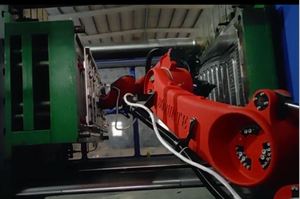 Robot industriel à six axes Boront 3511, portée du bras 3500 mm, charge utile 100 kg, utilisé pour les grandes pièces moulées par injection - Product Image 3