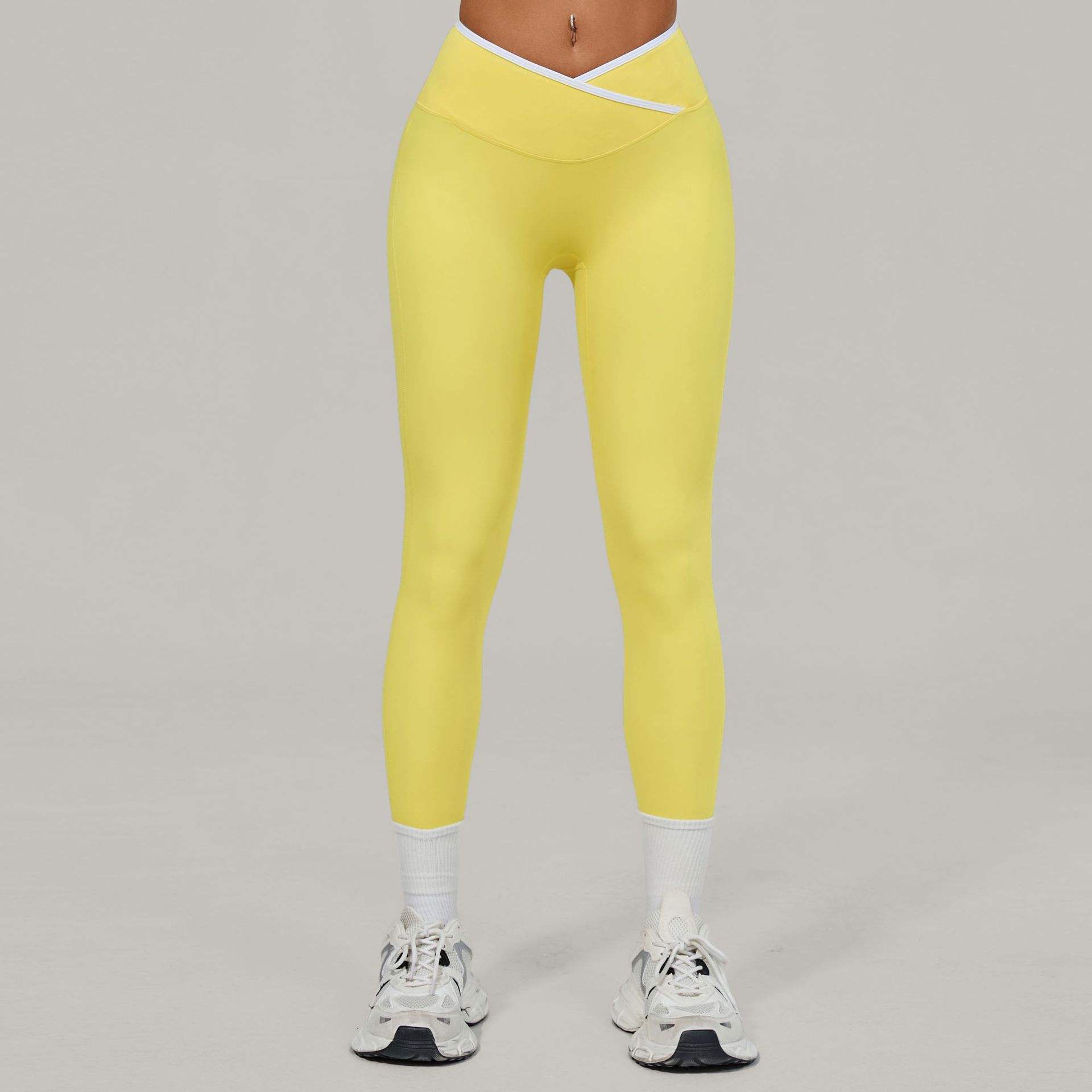 สีเหลืองอ่อน