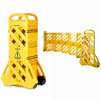 Barrière de sécurité rétractable de 13 pieds, barricade de circulation pliable avec roues non-marquantes, avertissement jaune ANSI OSHA pour utilisation en intérieur
