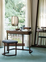 Meubles de chambre à coucher italiens de luxe Table de toilette en bois Fer solide de haute qualité S1 Miroir de chambre à coucher personnalisé