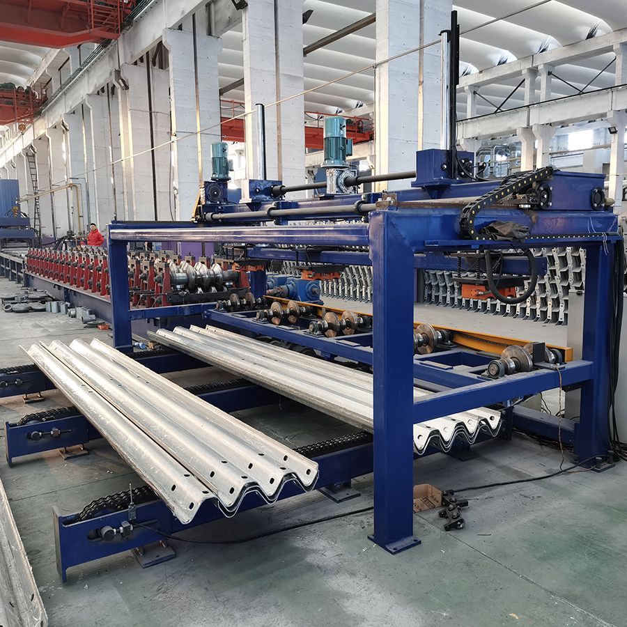 Machine à modeler les roulettes de garde-corps, Rail de protection en acier, faisceau W