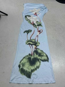 Robe longue moulante élégante et flatteuse à imprimé floral, col asymétrique, style vacances, coupe ajustée et sexy - Product Image 6