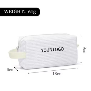 Trousse de Maquillage de Voyage Personnalisée avec Logo, Initiales, Texture Gaufre Blanche, Fermeture Éclair en Coton, Petit Format Élégant - Product Image 4