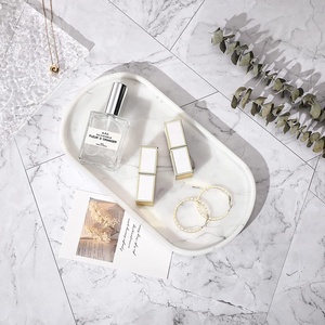 مخصص راتنج أنيق صينية مزخرفة الرخام الأبيض كونترتوب المنظم التجميل حامل البيضاوي مجوهرات طبق الراتنج صينية الغرور صينية - Product Image 3