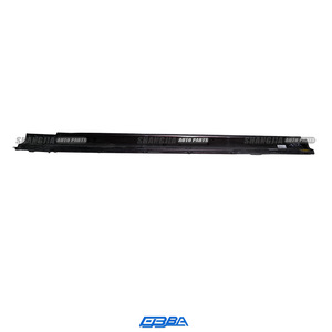 อะไหล่ถอดประกอบสเกิร์ตข้างขวาสำหรับรถยนต์โรลส์-รอยซ์ โกสต์ รุ่นที่ 4  ทำจากพลาสติก หมายเลขอะไหล่แท้ 51779851974 - Product Image 1