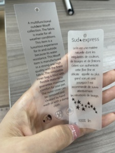 Tùy chỉnh rõ ràng PVC hangtag quần áo may mặc thẻ Swing tag Frosted nhựa trong suốt Frosted PVC hangtags - Product Image 6