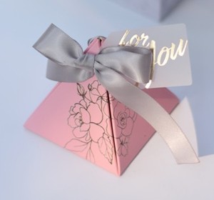 CSMD fabricants chinois fournisseurs en gros Yiwu bon marché merci lettrage rose cadeau pyramide faveurs boîte pour souvenirs <span class=keywords><strong>de</strong></span> mariage - Product Image 4
