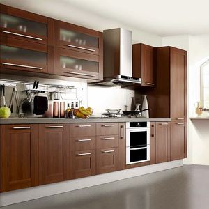 Armoires de cuisine en bois massif de cerisier, style shaker américain, design noble et traditionnel, personnalisées directement en usine - Product Image 5