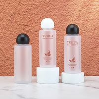 Flacon de voyage givré en PET de 75 ml avec bouchon à bille pour sérum, shampoing, démaquillant et emballage de produits de soin