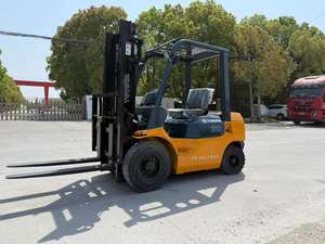 Chariot élévateur diesel Toyota 3 tonnes de haute qualité pour entrepôt, à passage étroit, avec boîte de vitesses et moteur pour terrains complexes - Product Image 3