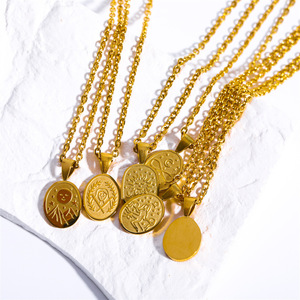 Collar con colgante de Tarot Vintage personalizado para mujer, cadena de clavícula de acero inoxidable con grabado de oro y luna y estrella - Product Image 6