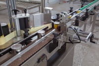 Systèmes de remplissage linéaire multi-voies automatiques pour céréales, graines, riz et granulés en bouteilles, machines de remplissage de Chine