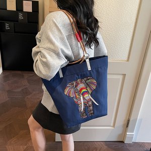 Premium Design <strong>Tote</strong> <strong>Bag</strong> Customization High Quality Large Capacity Fashionable Waterproof <strong>Nylon</strong> Solid Color All Seasons Hasps - Product Image 2