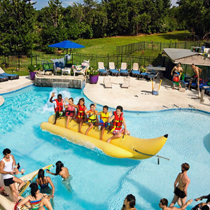 Bote Inflable de PVC Amarillo en Forma de Plátano, 5.4x1.2m, para 5-10 Pasajeros, para Uso en Mar, Lago o Resort - Product Image 3