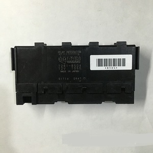 集成继电器 8264171020 72818504 12V 适用于 Corolla <span class=keywords><strong>Hilux</strong></span> RAV4 Fortuner 保险丝盒继电器替换件 - Product Image 4