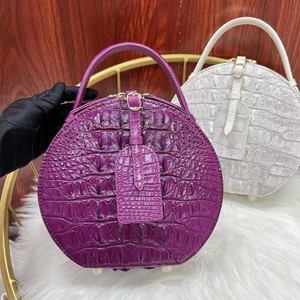 Sac à bandoulière rond en cuir de crocodile 100 % véritable violet – Sac à main de luxe à poignée unique avec fermeture éclair |   Sac fourre-tout OEM - Product Image 6